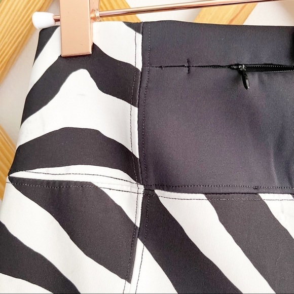 Redemption Athletix Black and White Print Legging/shorts - Picture 7 of 11